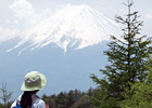 三ツ峠山荘下、雄大な富士